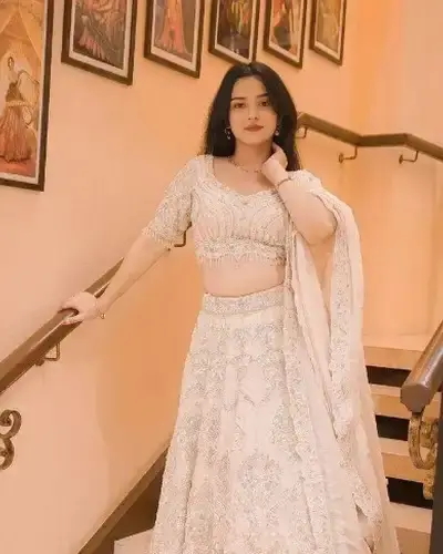 Escort Khatra